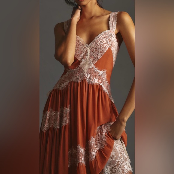 $210 Retail Anthropologie Sleeveless Asymmetrical Lace Midi Dress Sz 8 NWOT - Picture 2 of 4